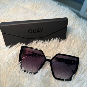 Quay sunglasses - HOTEL LOBBY